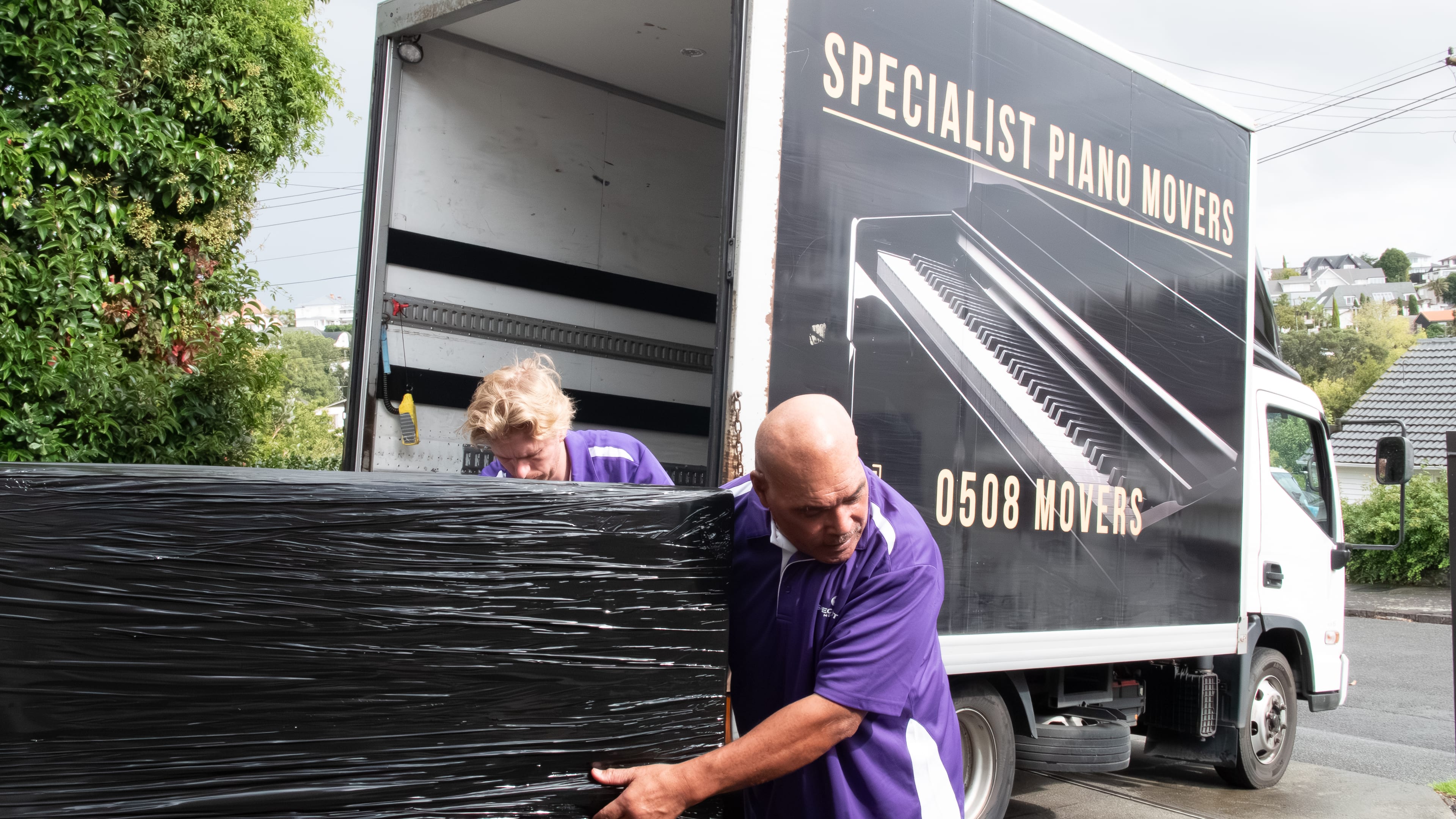 Specialist Movers truck ready for an international relocation load